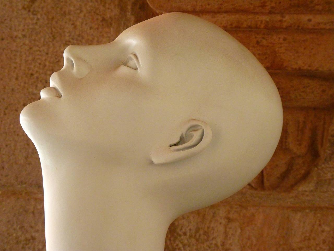 Understanding the Role of Influencers in Luxury Fashion